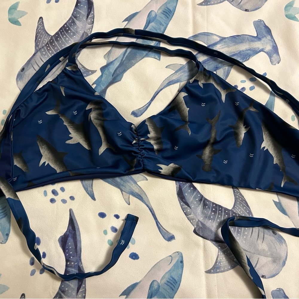 Fused Ktop, original Shark Print